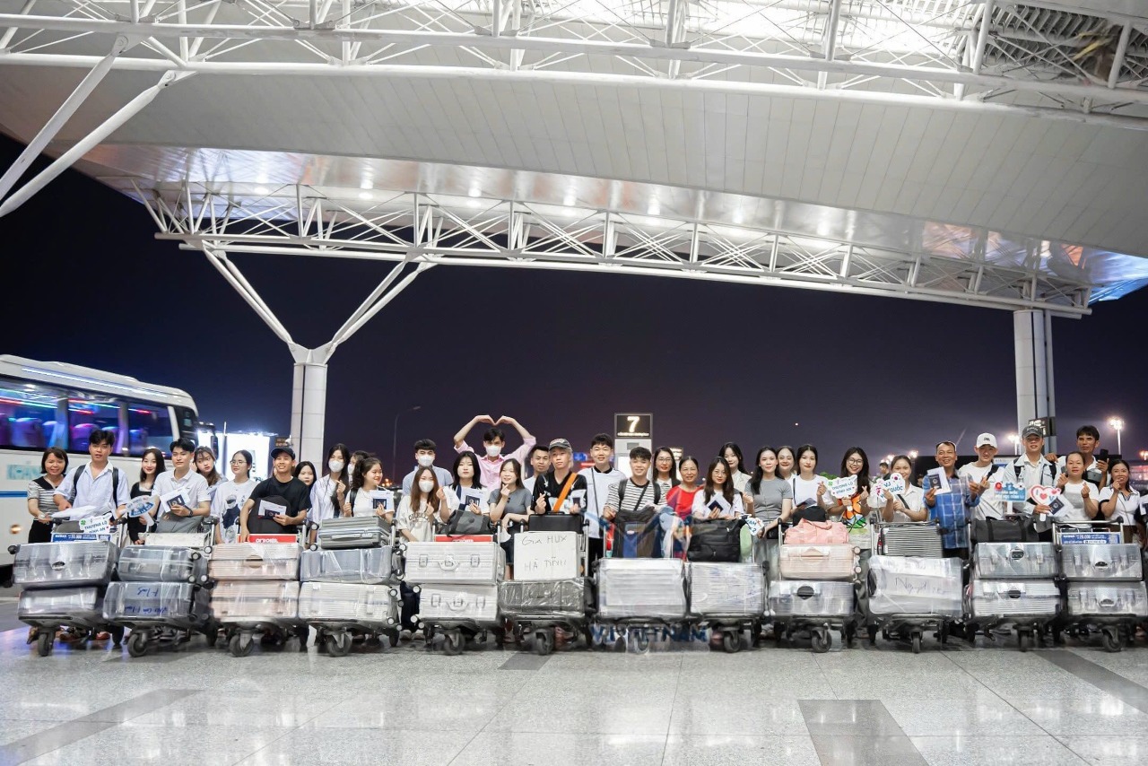 Du học sinh Hàn Quốc và Nhật Bản cùng VPVISA